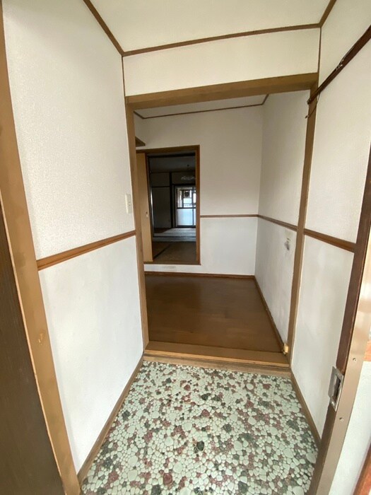 物件内観写真15　(玄関)