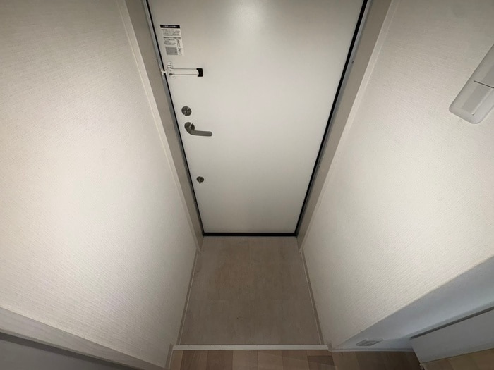 物件内観写真18　(玄関)