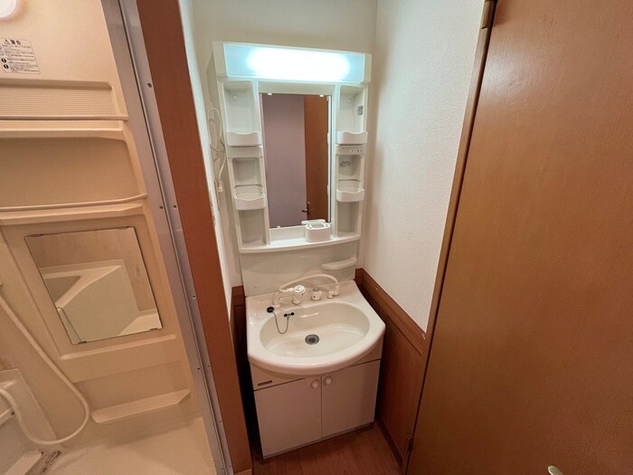 物件内観写真9　(洗面)