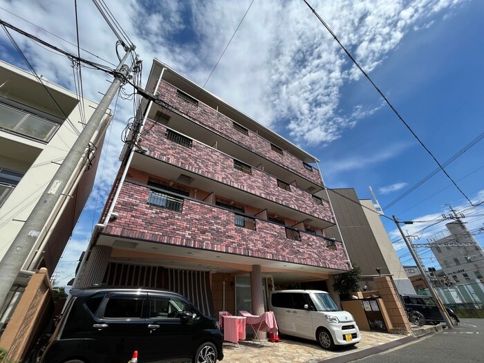 物件外観写真3　(駐車場)