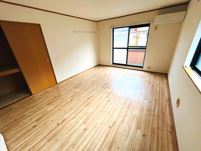 物件内観写真8　(居室)