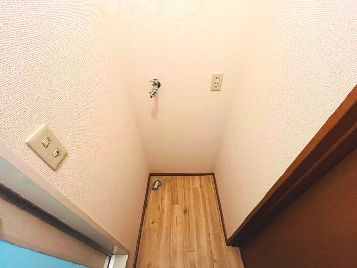 物件内観写真13　(洗濯機置場)