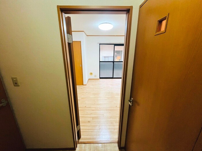 物件内観写真16　(廊下)