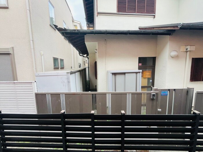 物件内観写真20　(室内からの展望)