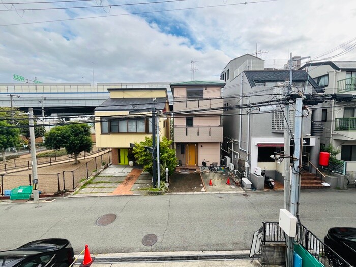 物件内観写真20　(室内からの展望)