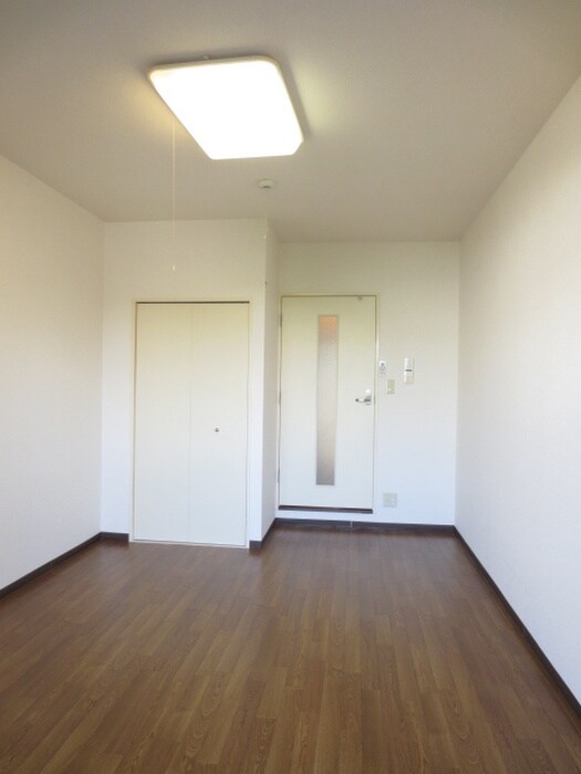 物件内観写真5　(居室)