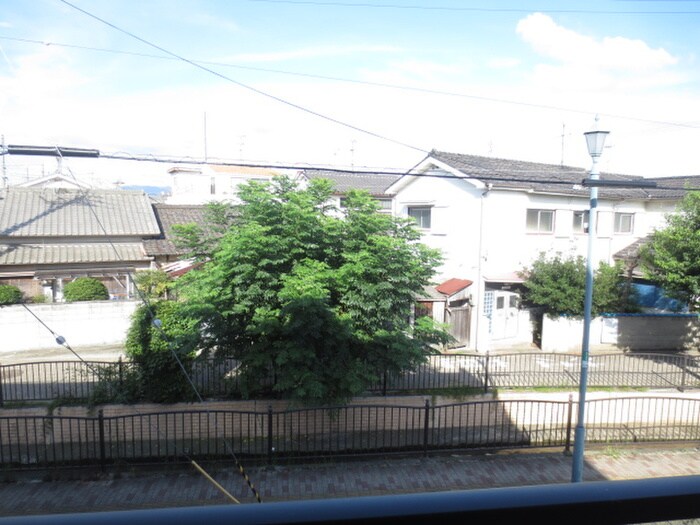 物件内観写真13　(室内からの展望)