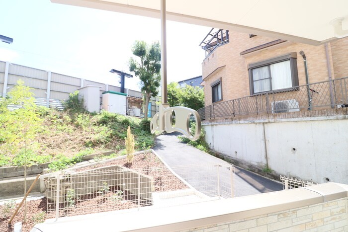 物件内観写真15　(室内からの展望)