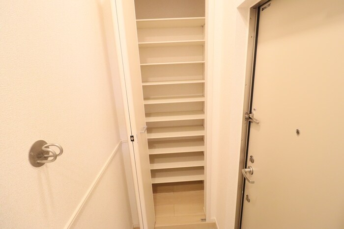 物件内観写真16　(靴箱)