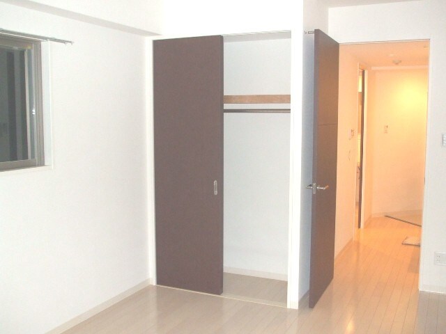 物件内観写真4　(居室)