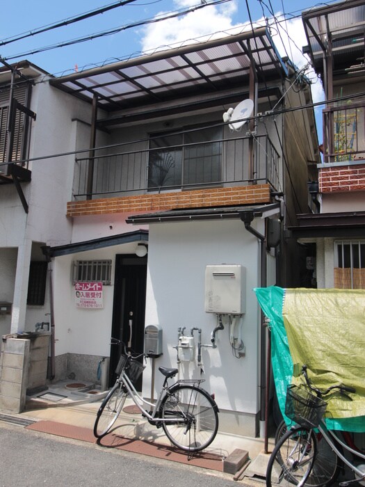 西田中町借家の物件外観写真