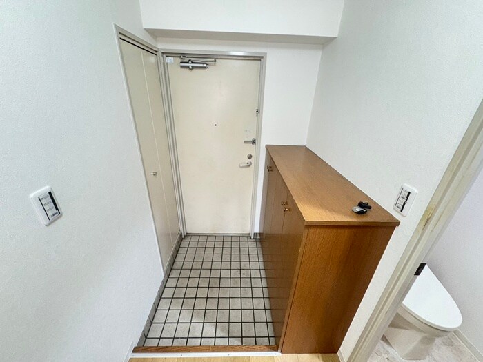 物件内観写真19　(玄関)