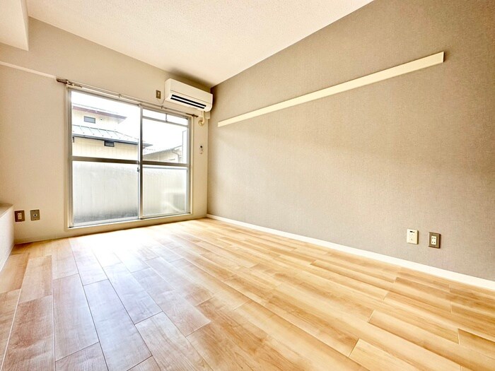 物件内観写真10　(居室)