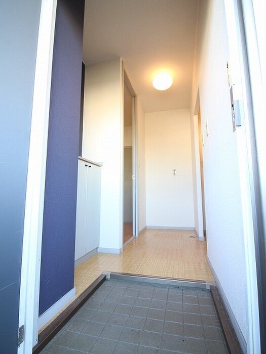 物件内観写真13　(玄関)