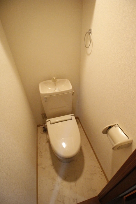 物件内観写真13　(トイレ)