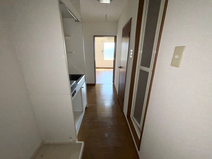 物件内観写真18　(廊下)