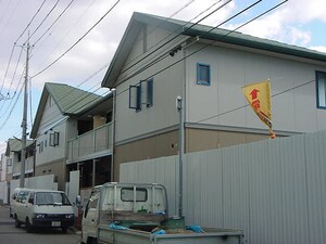 シャーメゾン燦燦西館外観写真