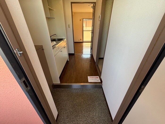 物件内観写真9　(廊下)