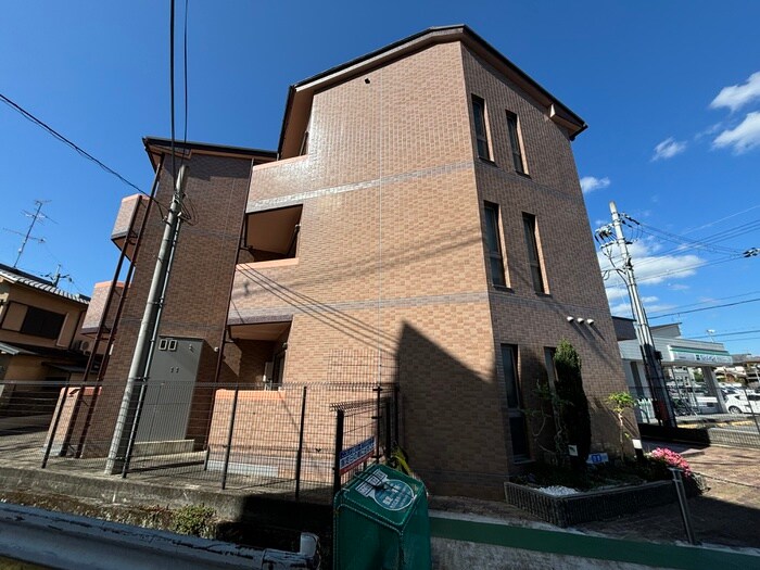 物件外観写真3　(外観写真)