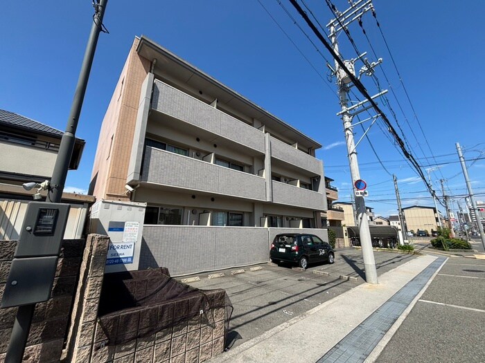 シェリ－ルソルの物件外観写真
