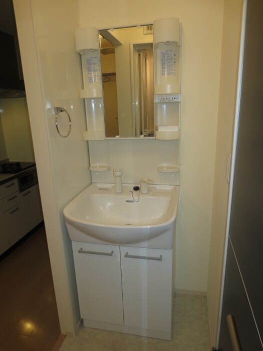 物件内観写真12　(洗面)