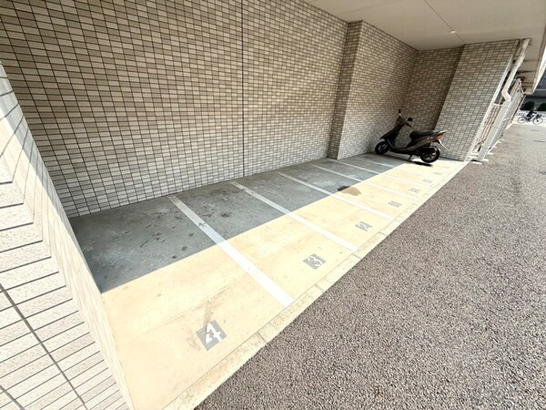 バイク置き場