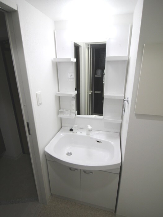 物件内観写真9　(洗面)