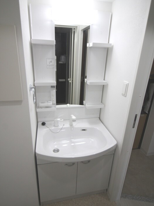 物件内観写真10　(洗面)