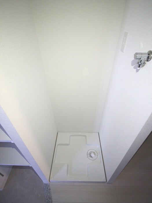 物件内観写真11　(洗濯機置場)