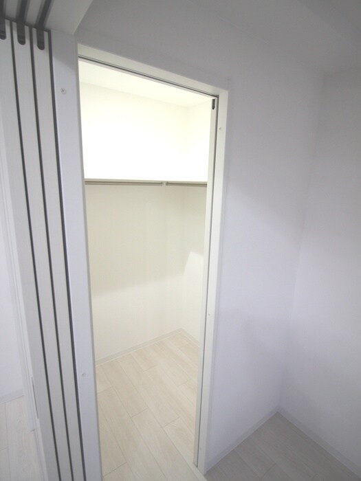 物件内観写真16　(収納)