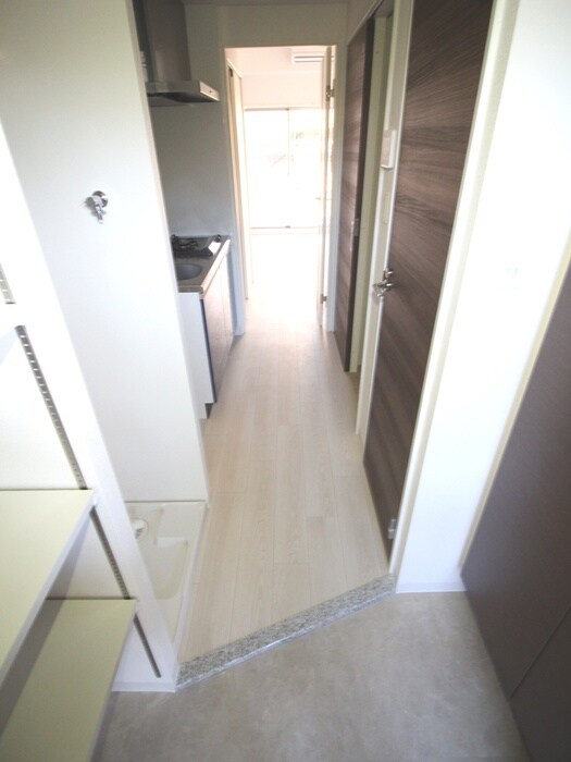 物件内観写真20　(廊下)