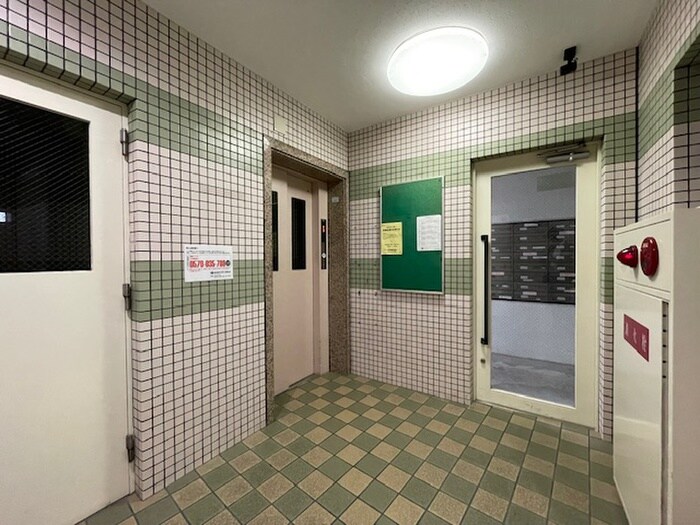 物件外観写真6　(建物設備)