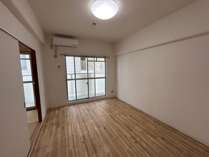 物件内観写真13　(居室)