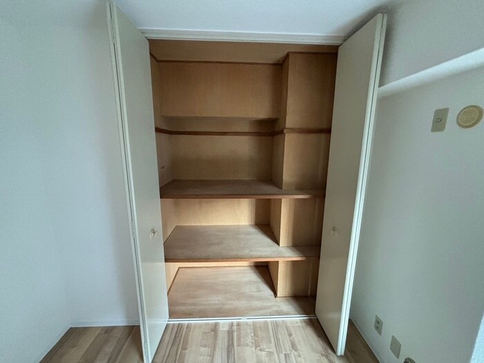 物件内観写真13　(収納)