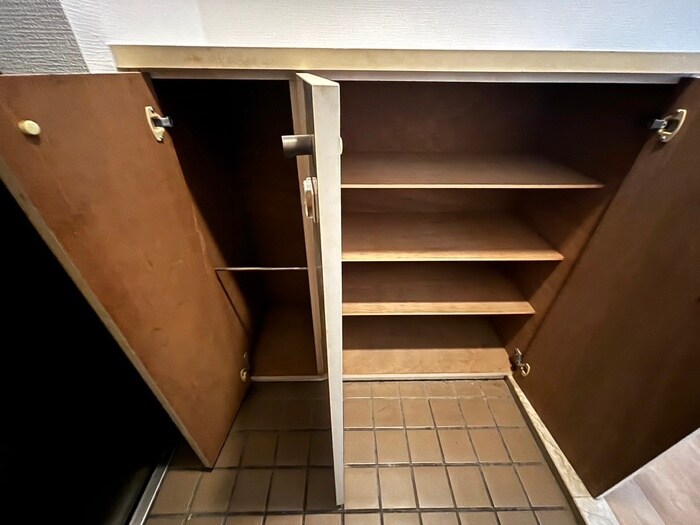 物件内観写真16　(靴箱)