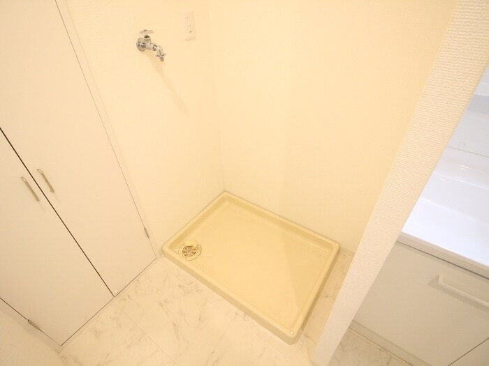 物件内観写真18　(洗濯機置場)