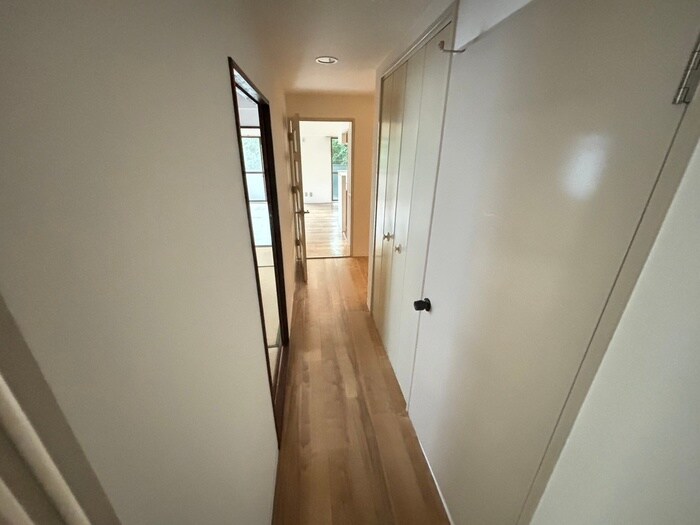 物件内観写真19　(廊下)