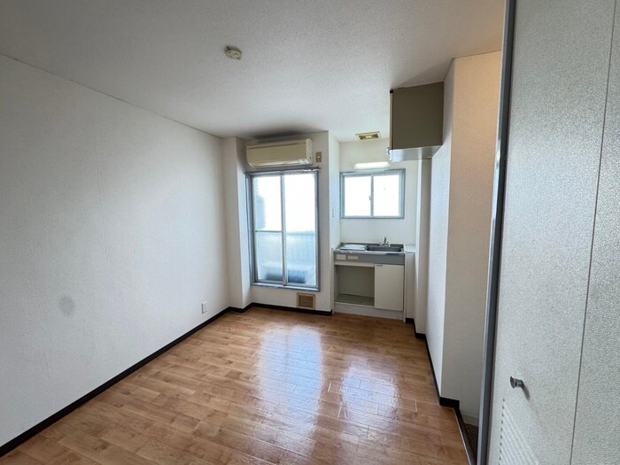 物件内観写真7　(居室)