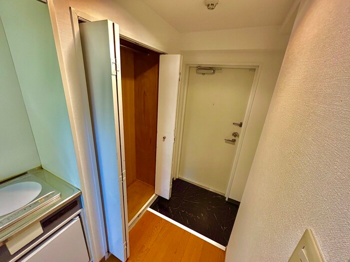 物件内観写真15　(玄関)