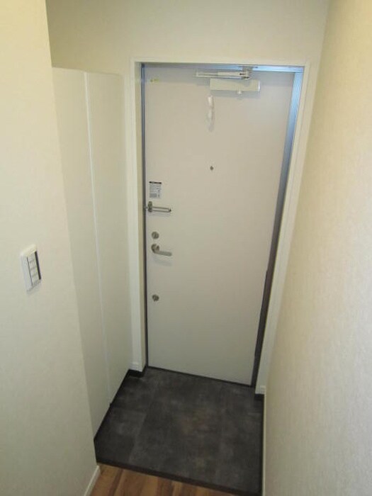 物件内観写真15　(玄関)