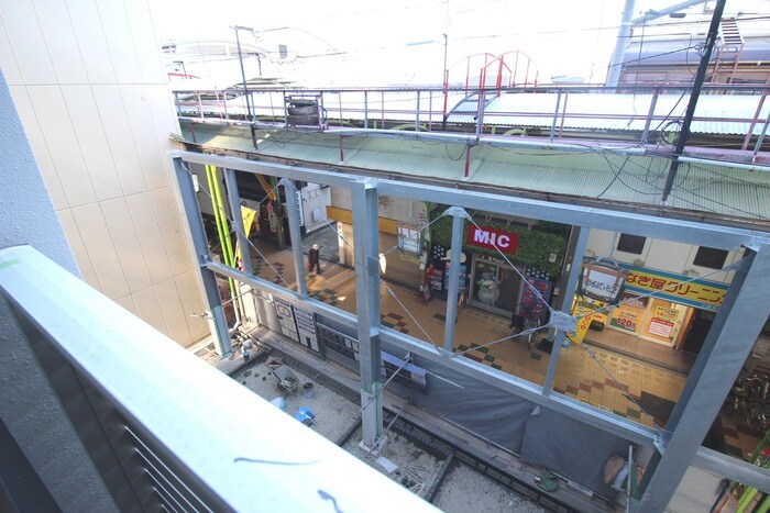 物件内観写真20　(室内からの展望)