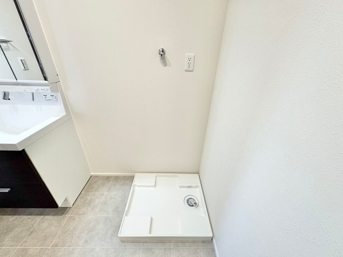 物件内観写真12　(洗濯機置場)