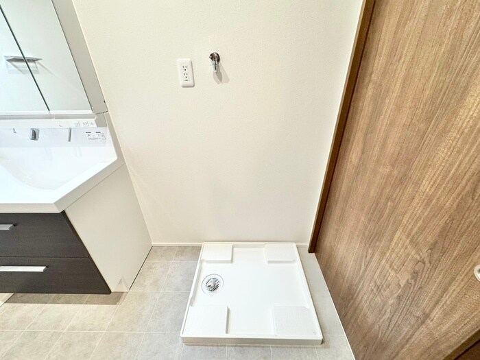 物件内観写真12　(洗濯機置場)