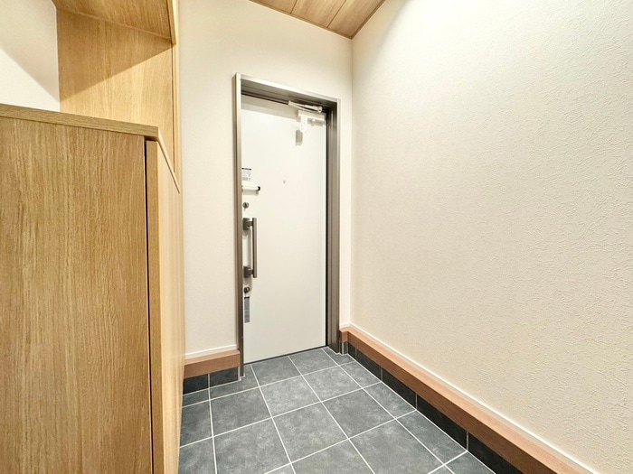 物件内観写真21　(玄関)