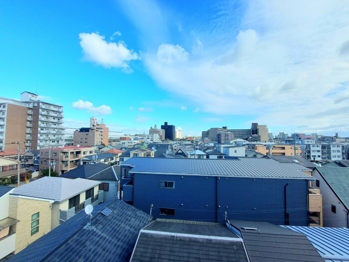 物件内観写真17　(室内からの展望)