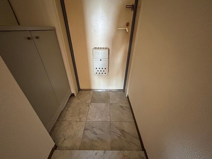 物件内観写真15　(玄関)