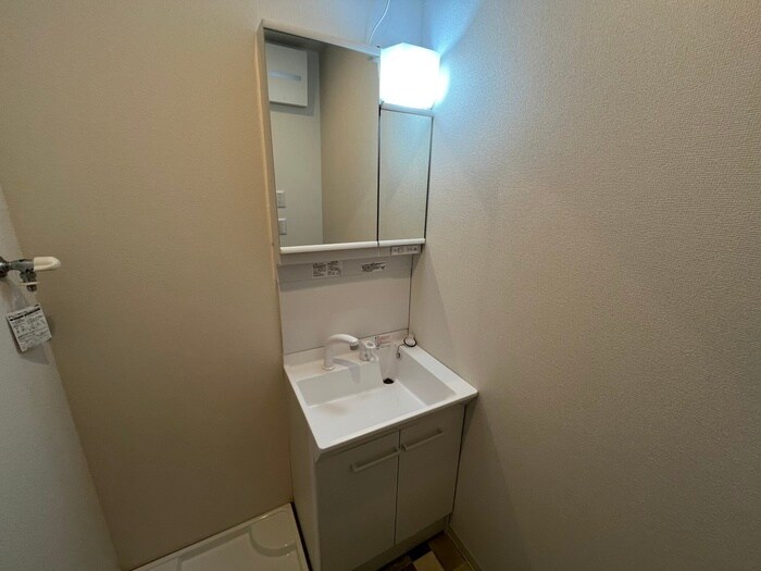 物件内観写真11　(洗面)