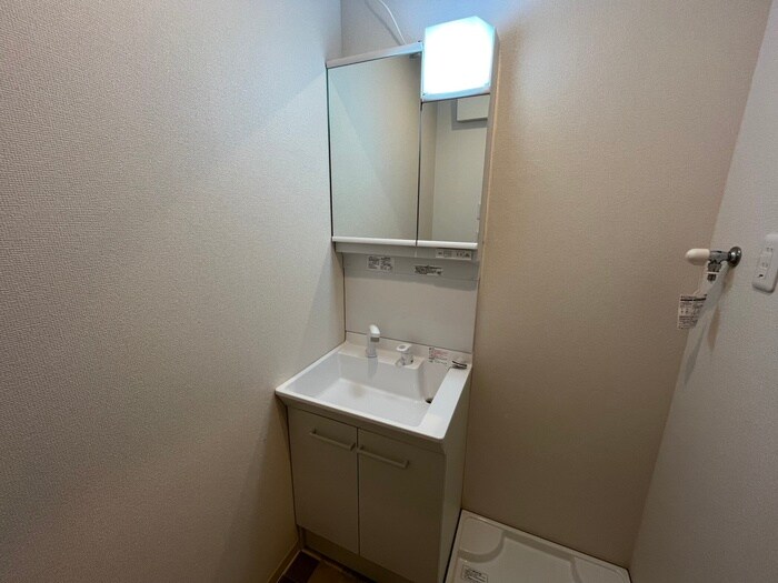 物件内観写真12　(洗面)