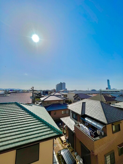 物件内観写真17　(室内からの展望)