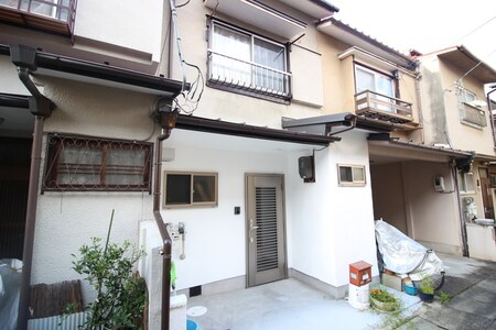 嵯峨甲塚町貸家8-98外観写真